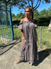 Lange off shoulder jurk "Tapas" donkerbruin