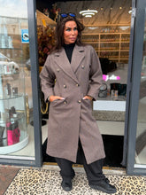 Trenchcoat "vissengraat" bruin