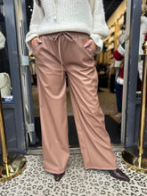 Leatherlook wide leg broek " Taupe