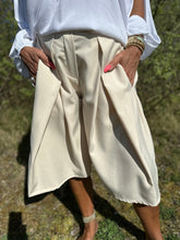 Wide Bermuda“plooien” beige