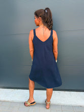 Viscose jurk “Gesp” navy