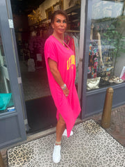 T-shirt jurk “Iconic" Fel roze