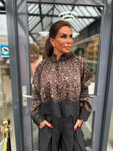 Blouse "Very chique" zwart panter