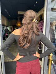 By Swan "Off Shoulder" Zwart