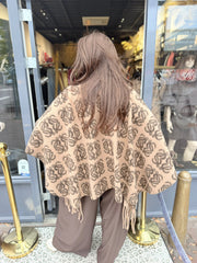 Poncho "Luwe" Camel
