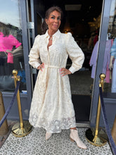 Jurk "ivory" vandaag besteld, donderdag verstuurd