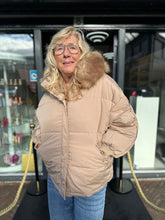 Jas gewatteerd "Fake Fur" Camel