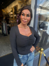 By Swan top Wave lange mouw "zwart".