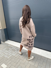 Joggingjurk lange mouw "Okay" taupe