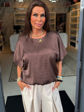 Silky blouse ballon pofmouw Donkerbruin
