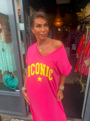 T-shirt jurk “Iconic" Fel roze