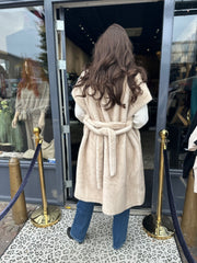 Lang fake fur Gilet "winter times" Ecru