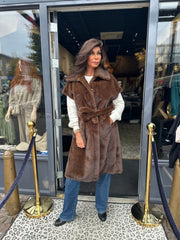 Lang fake fur Gilet "winter times" Donkerbruin