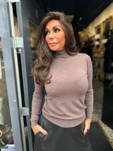 Col top "Amy" donkerbruin