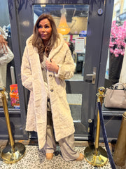 Lange kabel fake fur jas "Capuchon" Beige