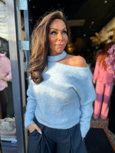 Trui Off shoulder “Love” blauw