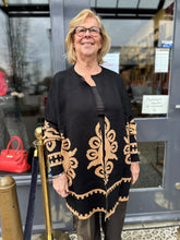 vest “Franse lelie” Camel