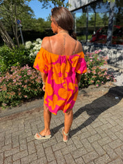 Offshoulder jurkje “Happy print” roze/oranje