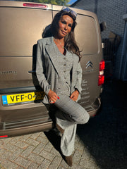 2 delig set "Dilana” geruit zwart wit Pre order maandag