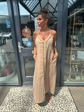 Spaghetti jurk broderie ibiza Camel
