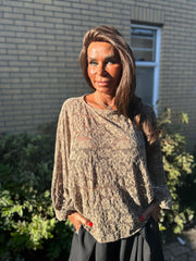 Kanten vleermuismouw top "Voila" taupe