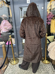 Lange kabel fake fur jas "Capuchon" Donkerbruin