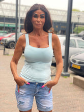 By Swan top mouwloos Lichtblauw.