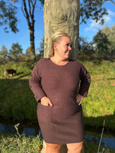 Jurkje "October" bruin