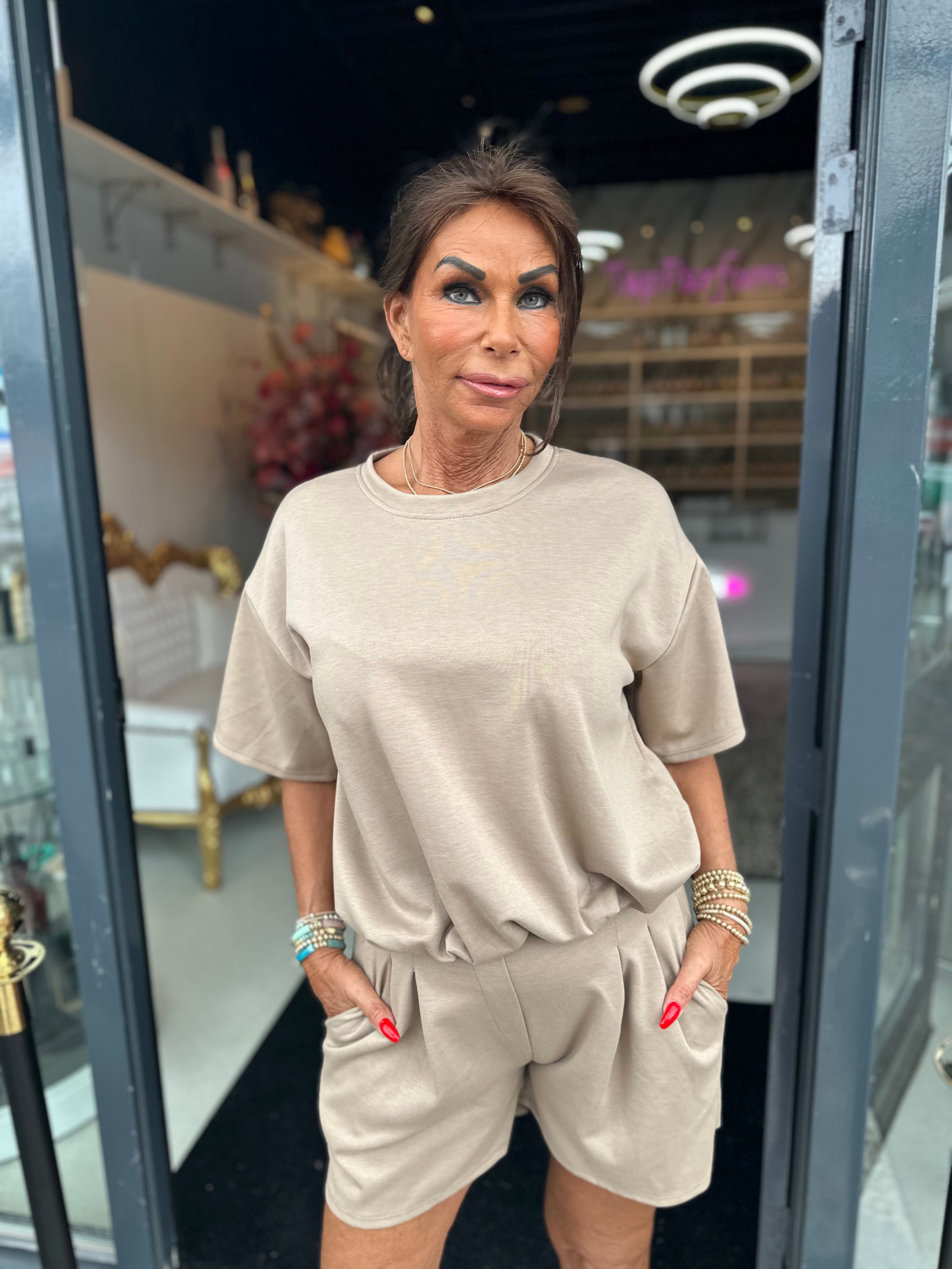 2 delig korte set "Balloon" Taupe