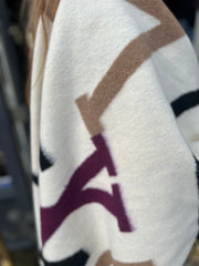 Poncho "Poca" White/stripe