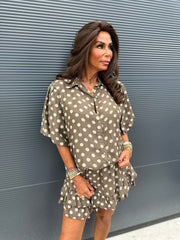 2 delig korte set "dotje” donkertaupe
