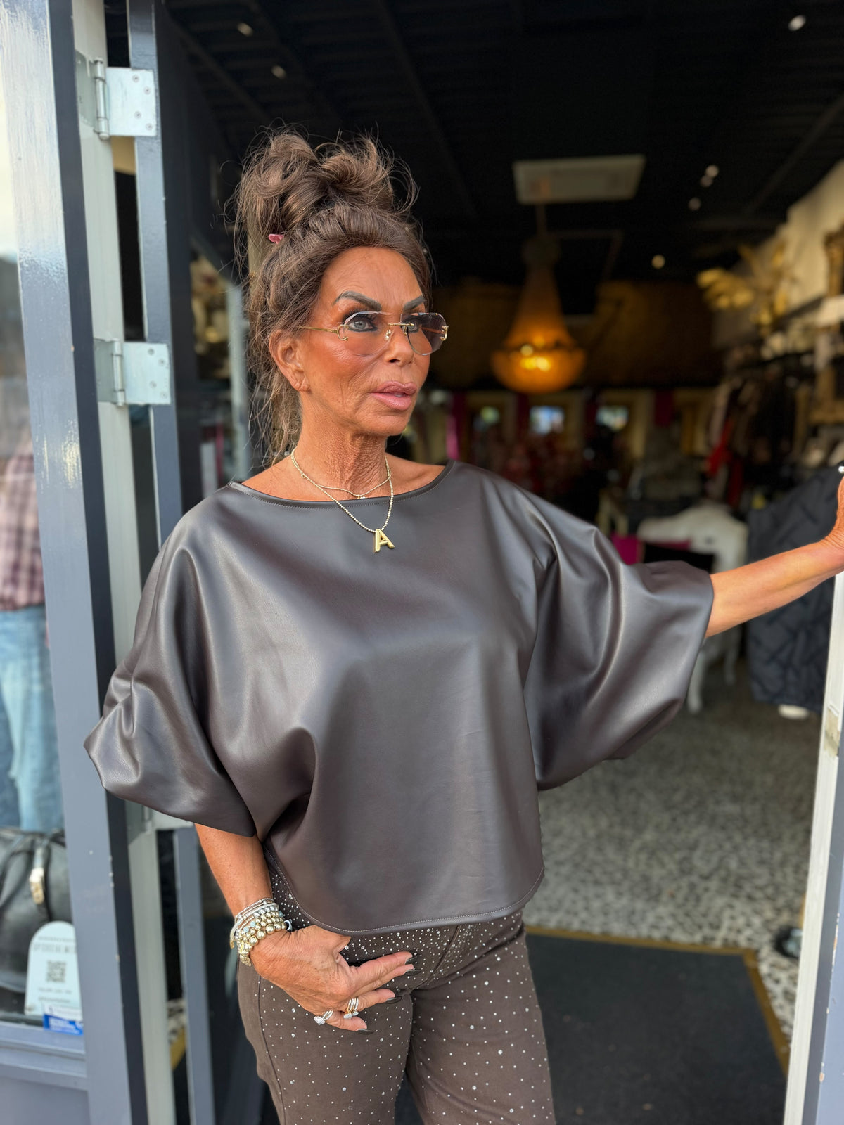 Faux-Leather Top met Pofmouw "Gerrie" donkerbruin