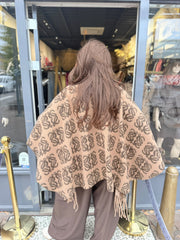 Poncho "Luwe" Camel