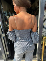 Top “Lynn” pofmouw offshoulder Grijs
