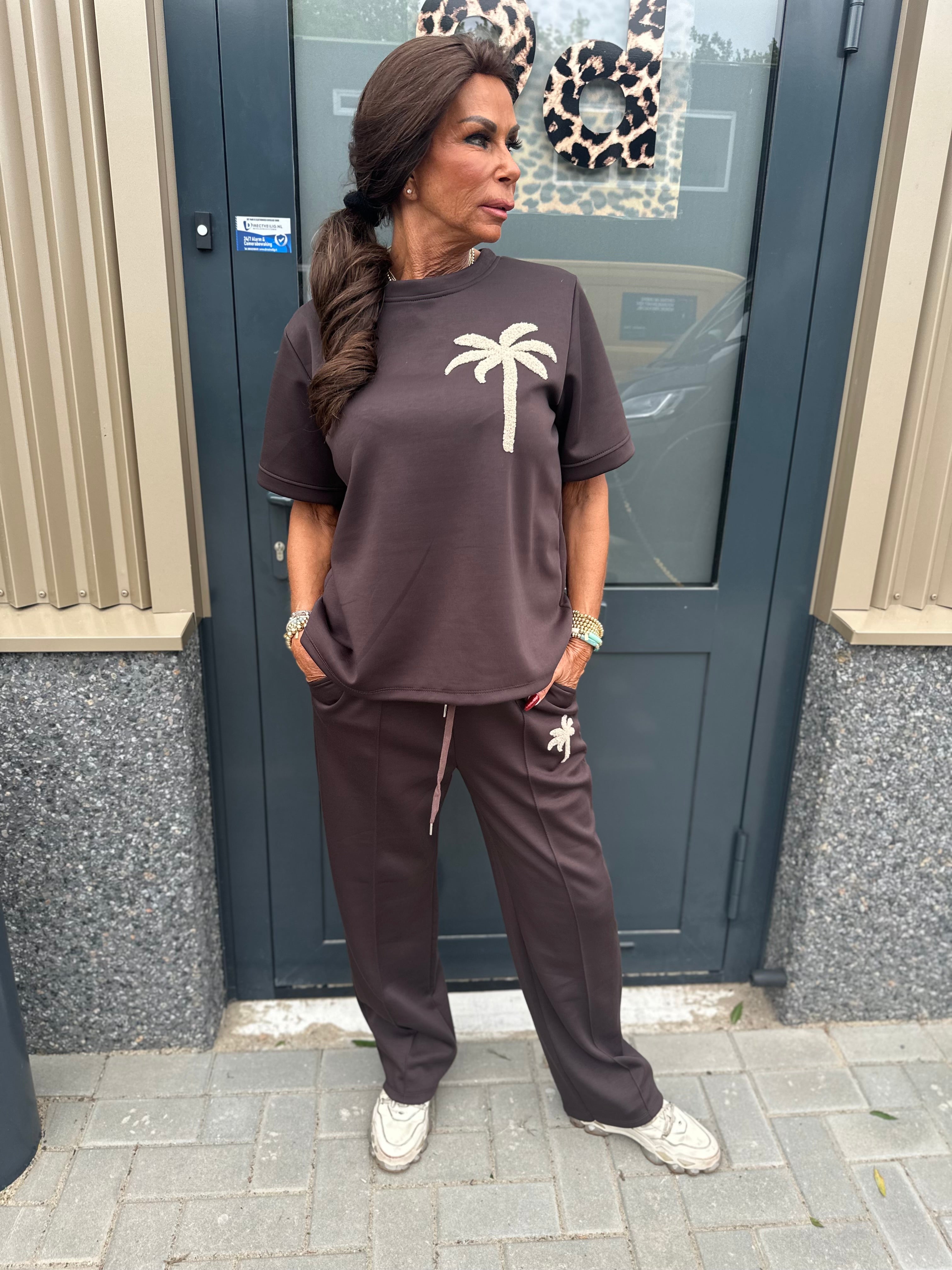 2 delig joggingset palmtree donkerbruin