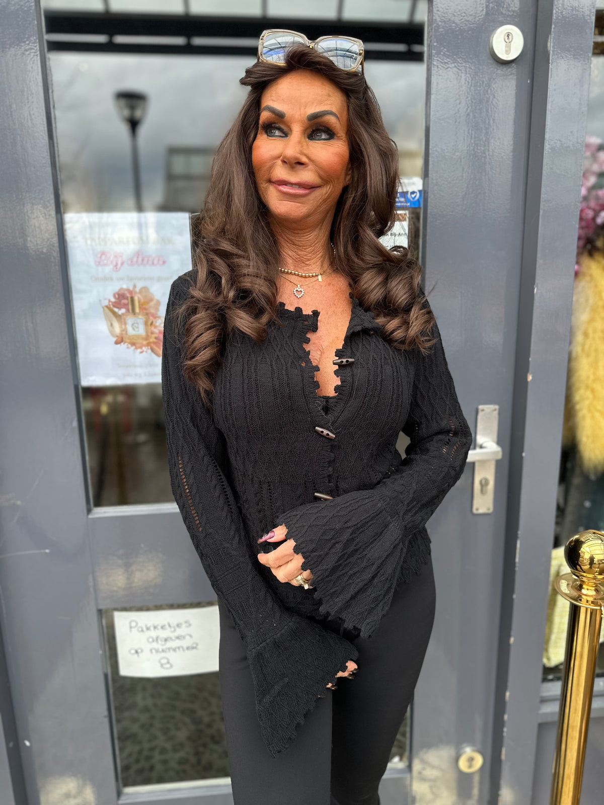 Vestje “Mouwtjes” zwart