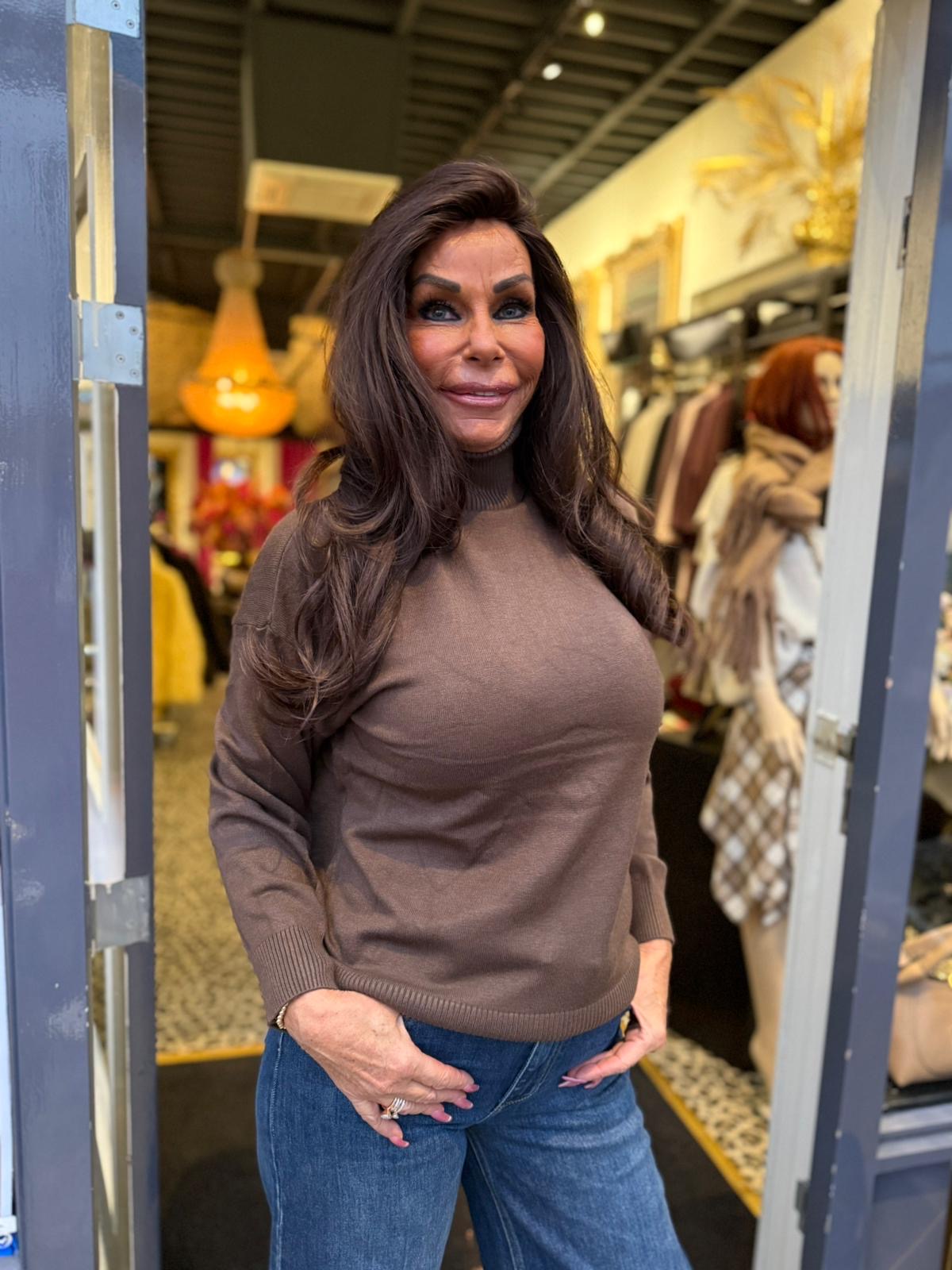 Col top "Joan" Donkerbruin