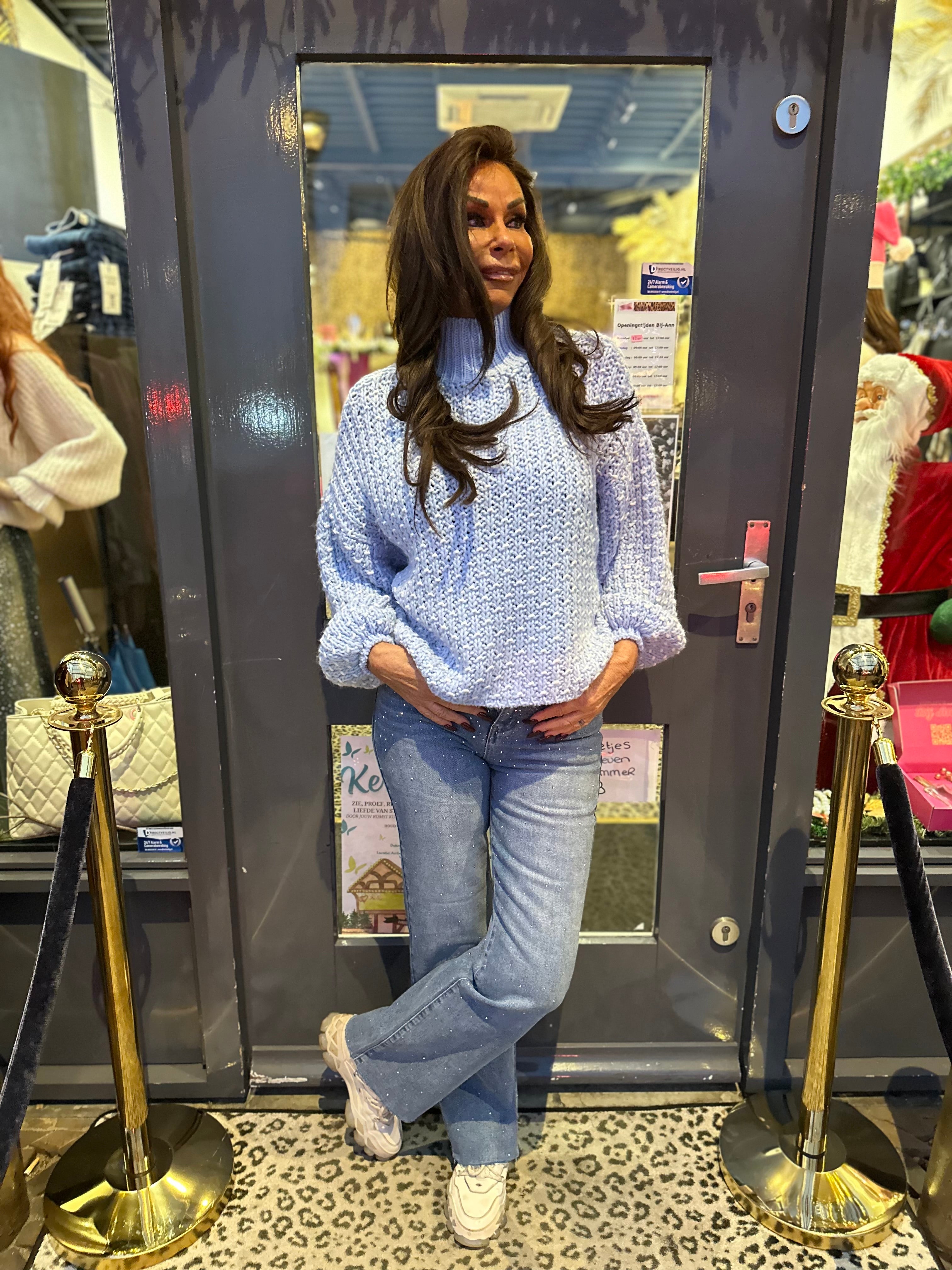 Gebreide trui “Colour” met col licht blauw