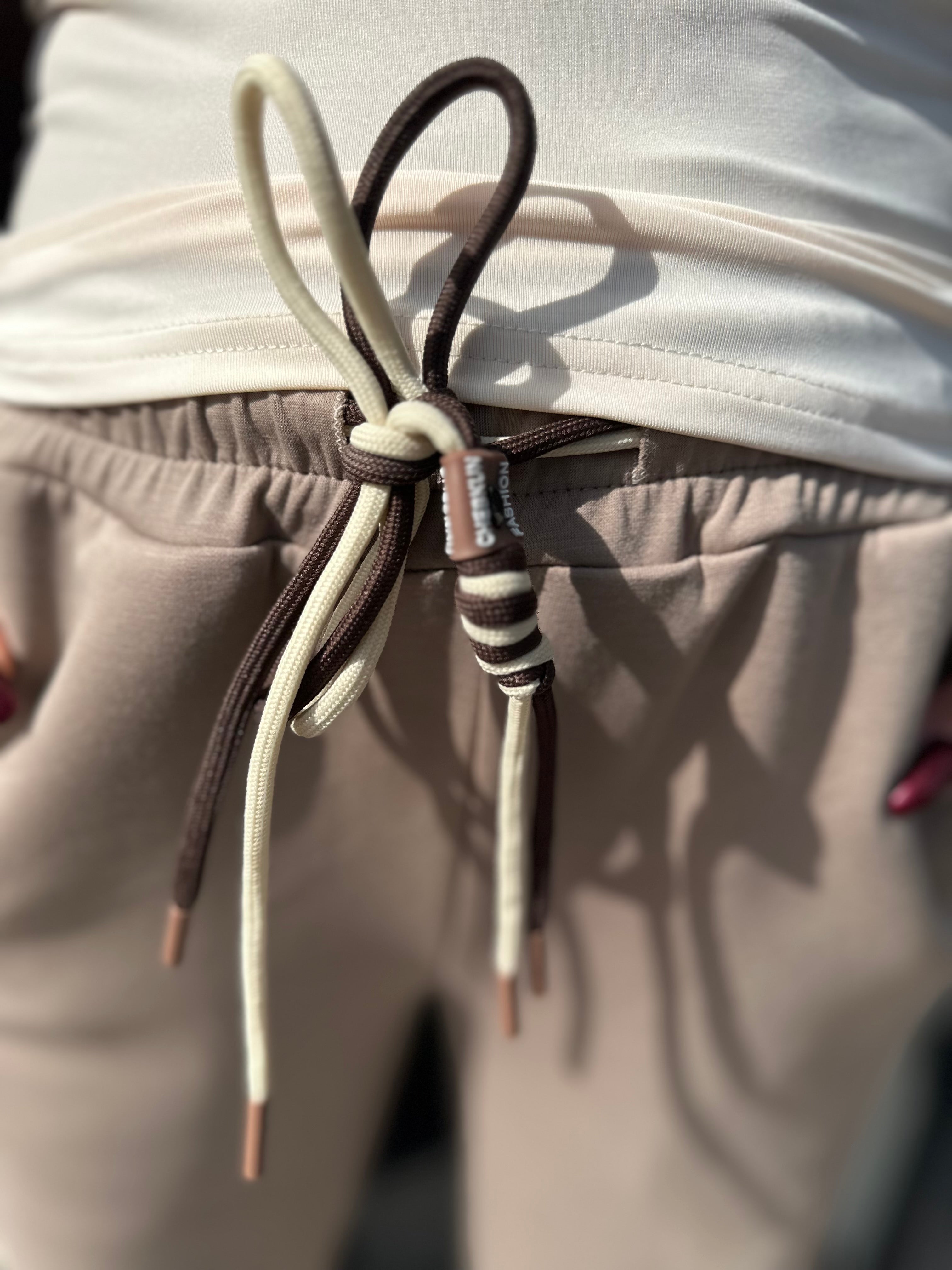 2-delig set "Bij Ann" taupe
