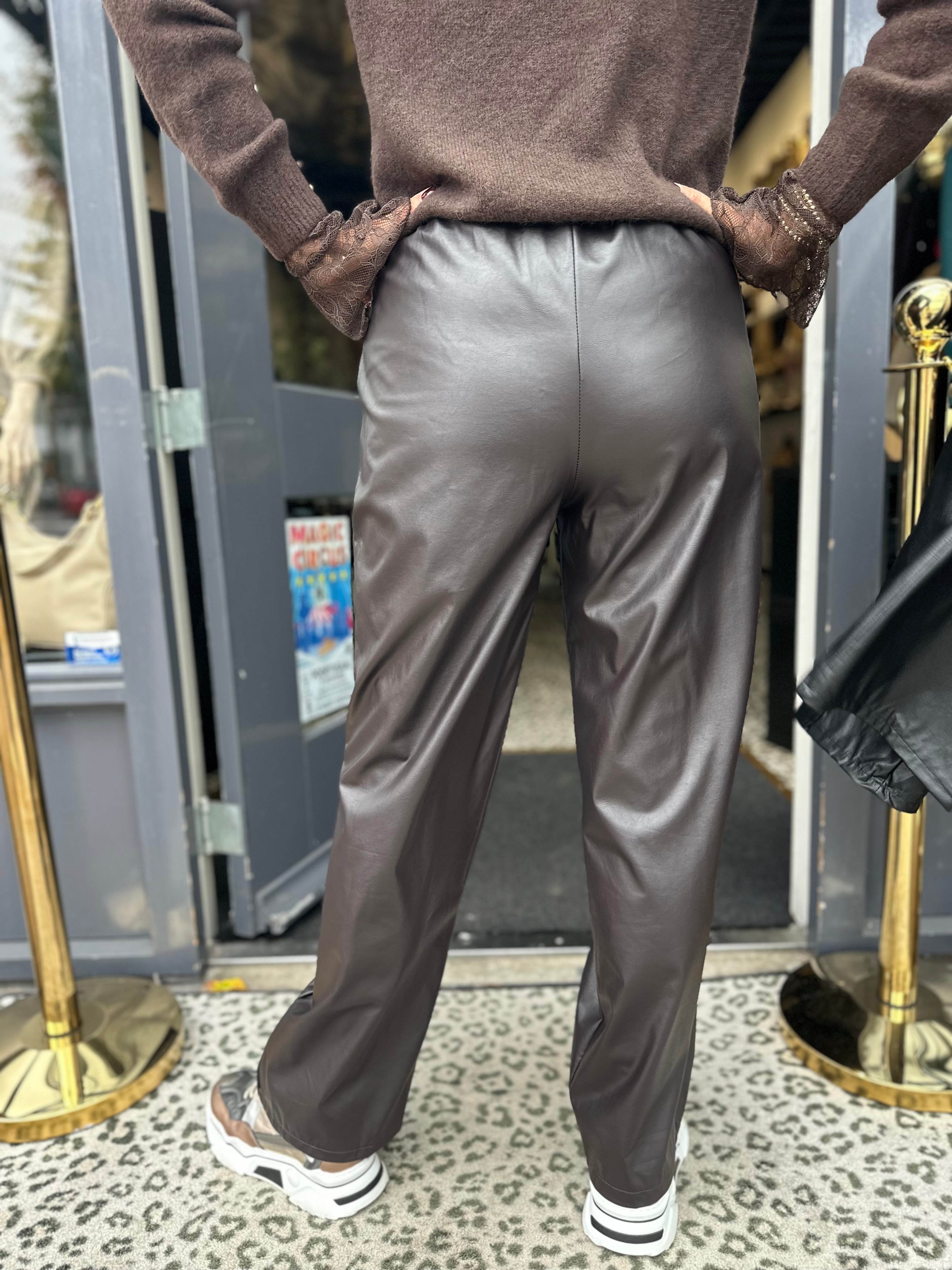 Leatherlook sky broek "Brown"