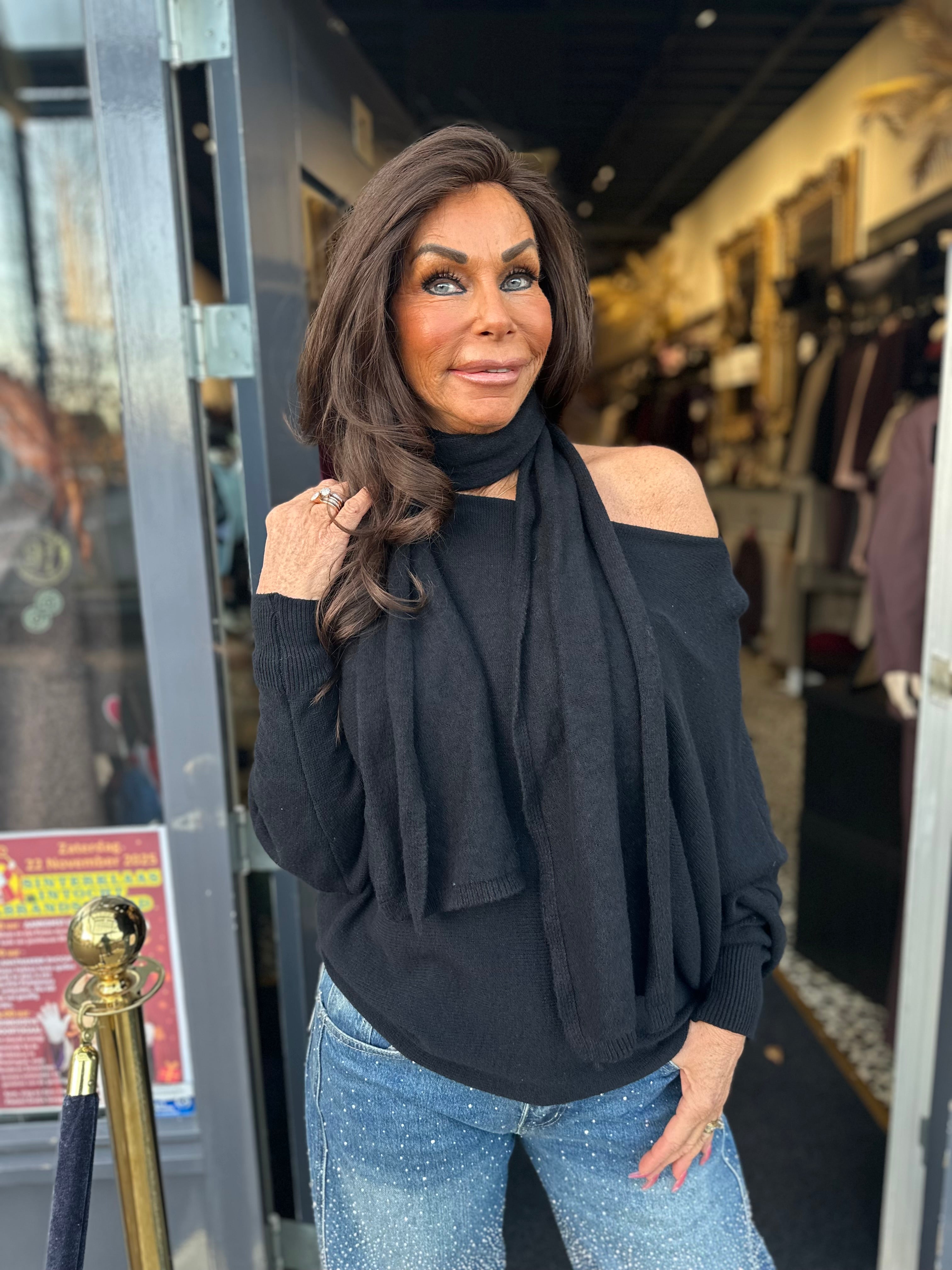 Top “Grace” met Sjaal Zwart