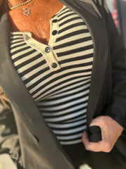 Top “streepjes” zwart wit