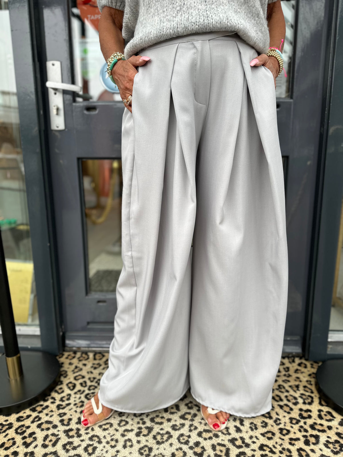 Wide leg pantalon “plooien” Grijs