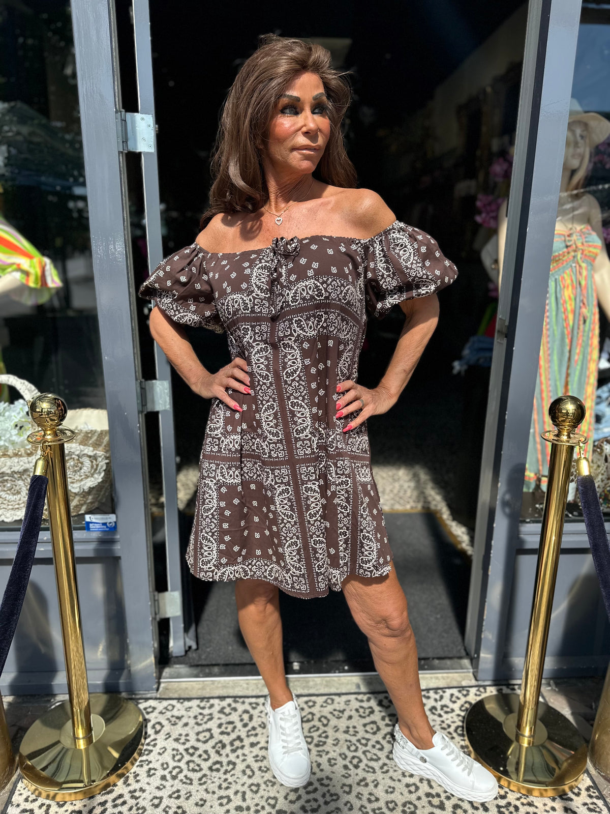 Jurkje Elena off-shoulder "Bruin"