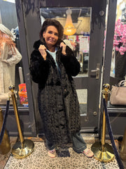 Lange kabel fake fur jas "Capuchon" Zwart