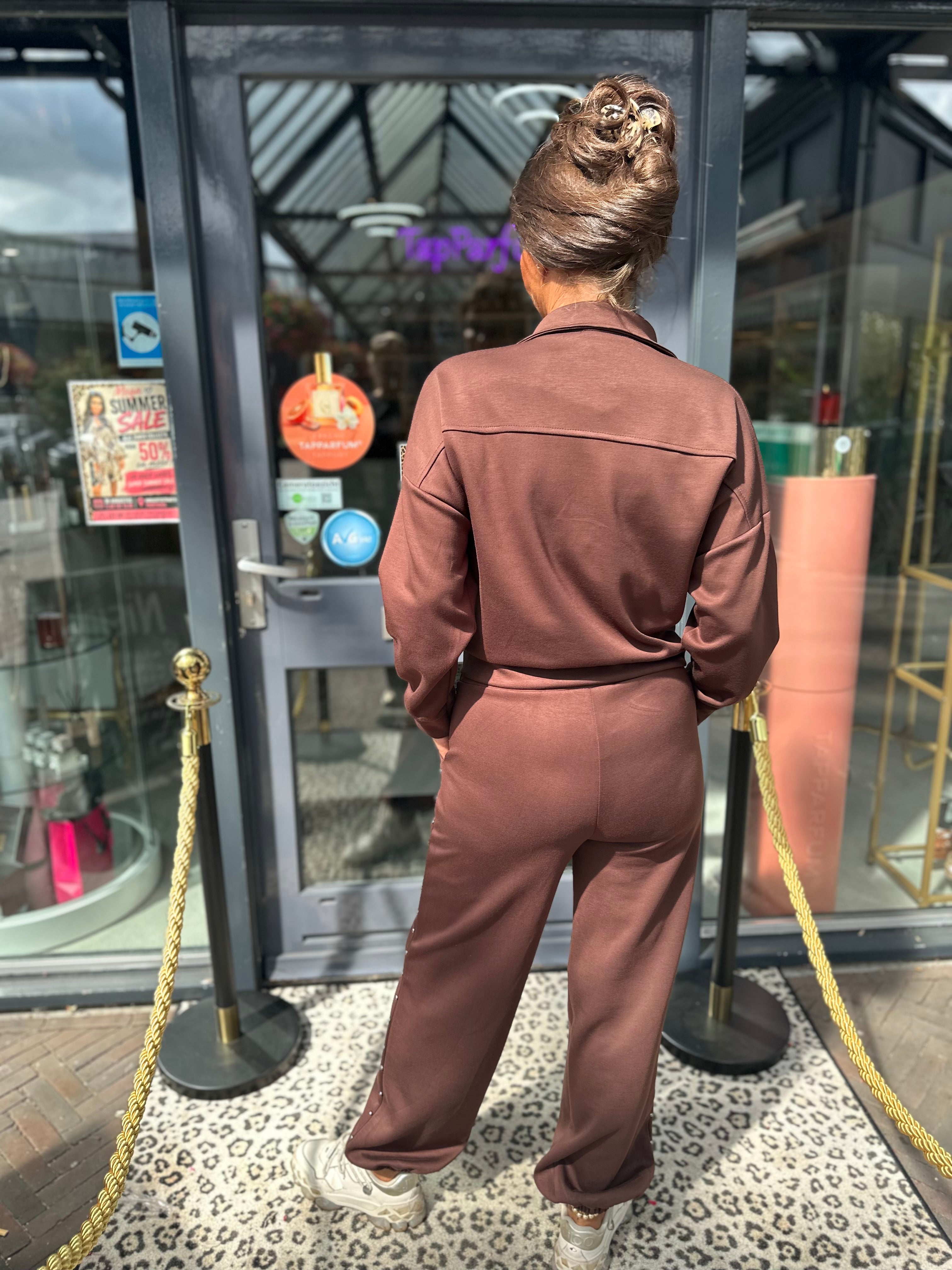 2 delig joggingpak "Studs" Donkerbruin