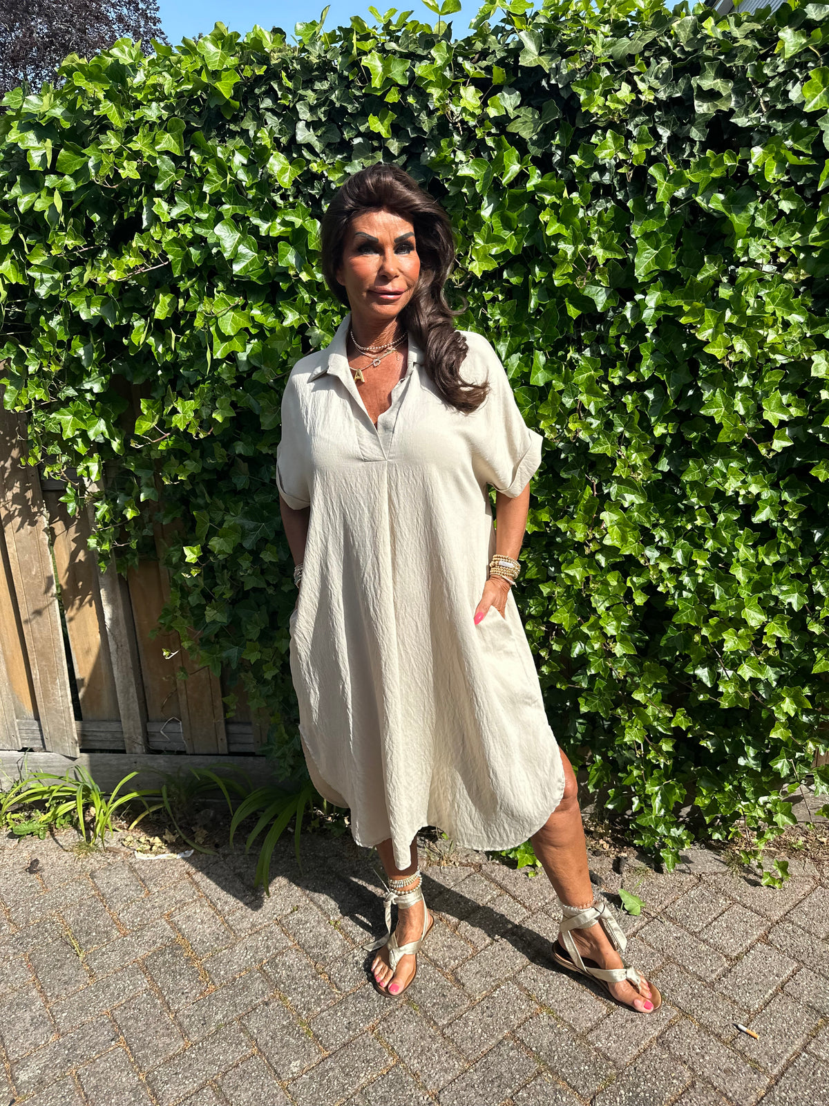 Jurkje "Kalyn" v-hals Beige
