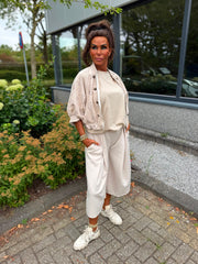 Suedine jasje broderie beige