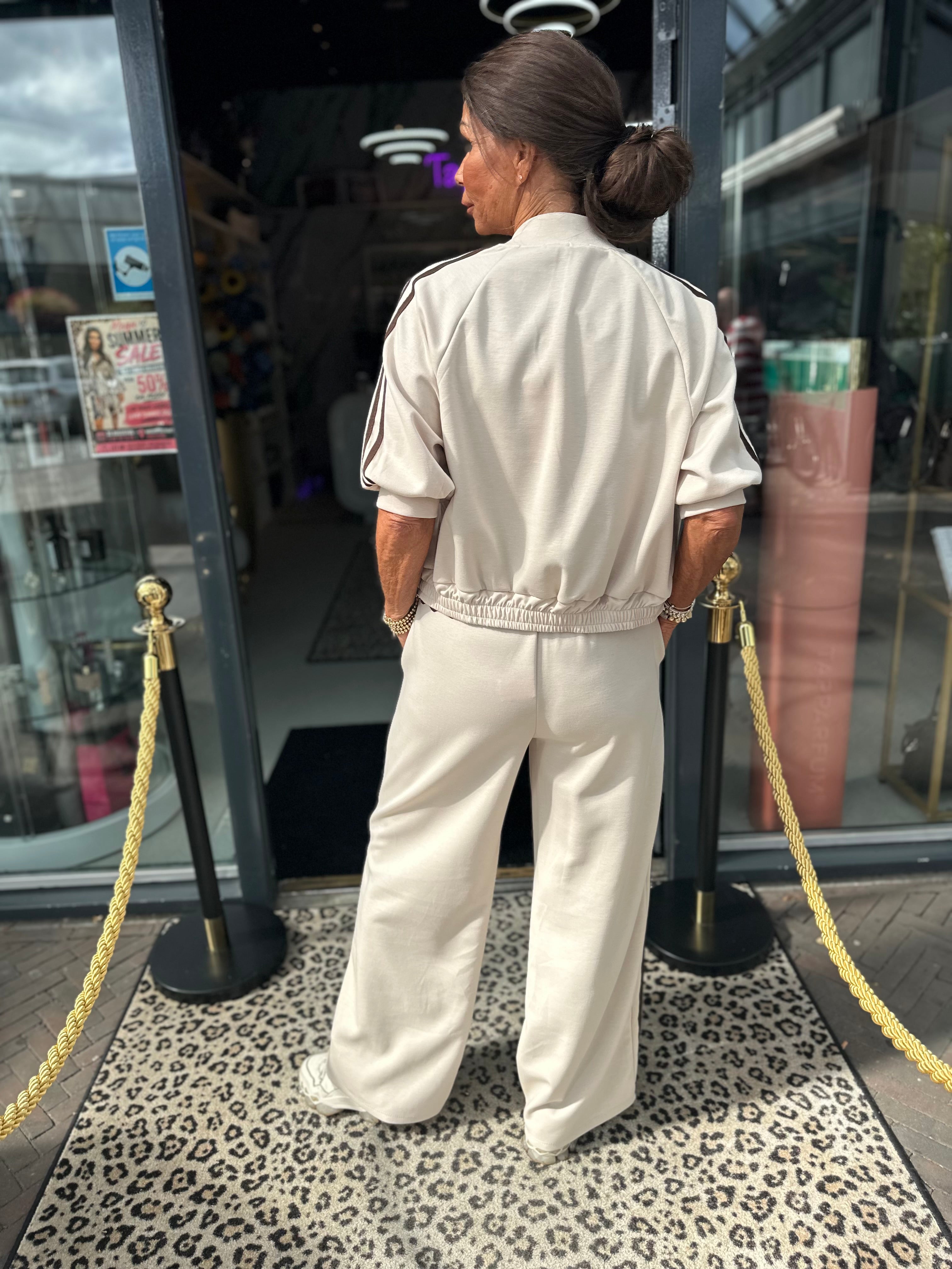 2 delig joggingpak "Aimeedas" Beige