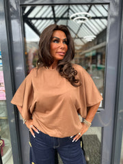 Top "Wide" vleermuismouw camel